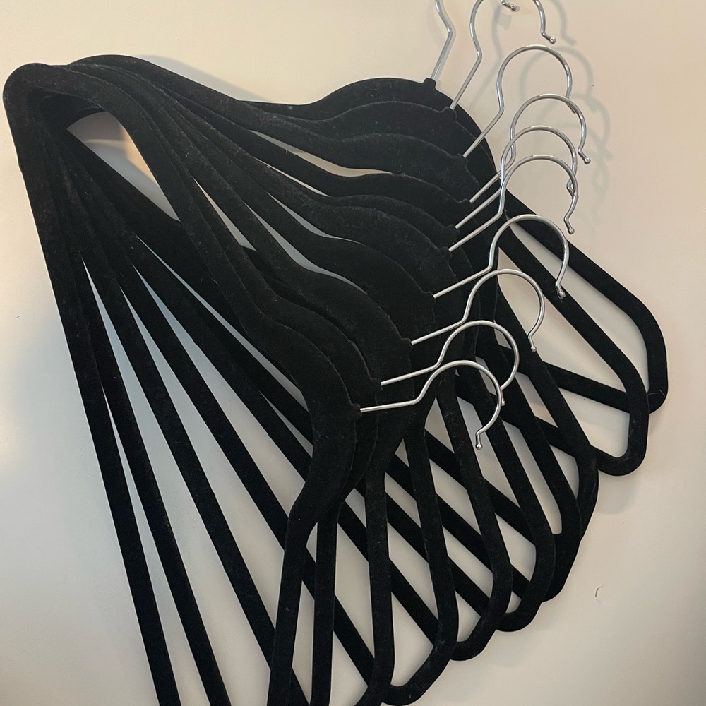 Bundle of 10 Non-Slip Clothes Hangers Velvet